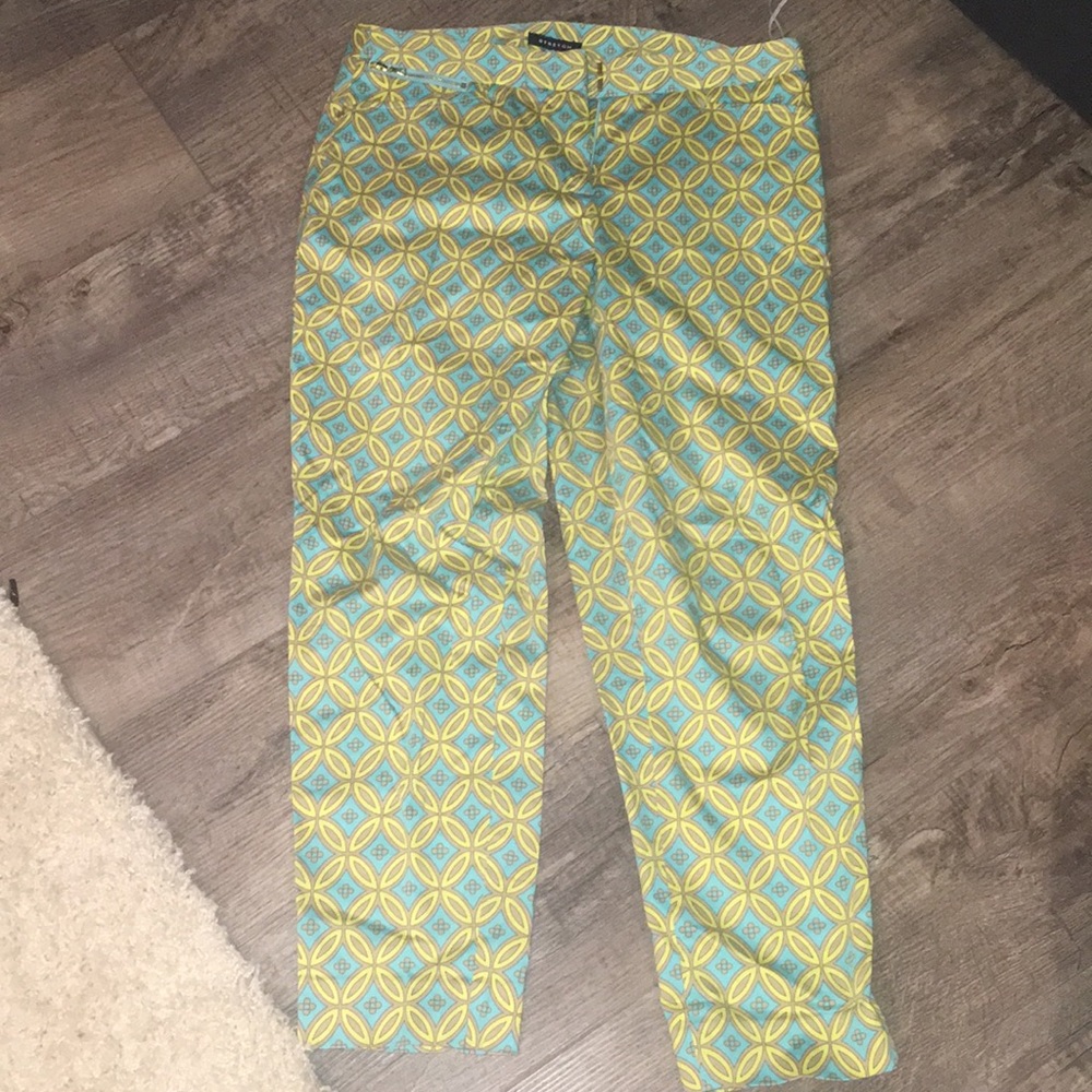 Patterned pants
